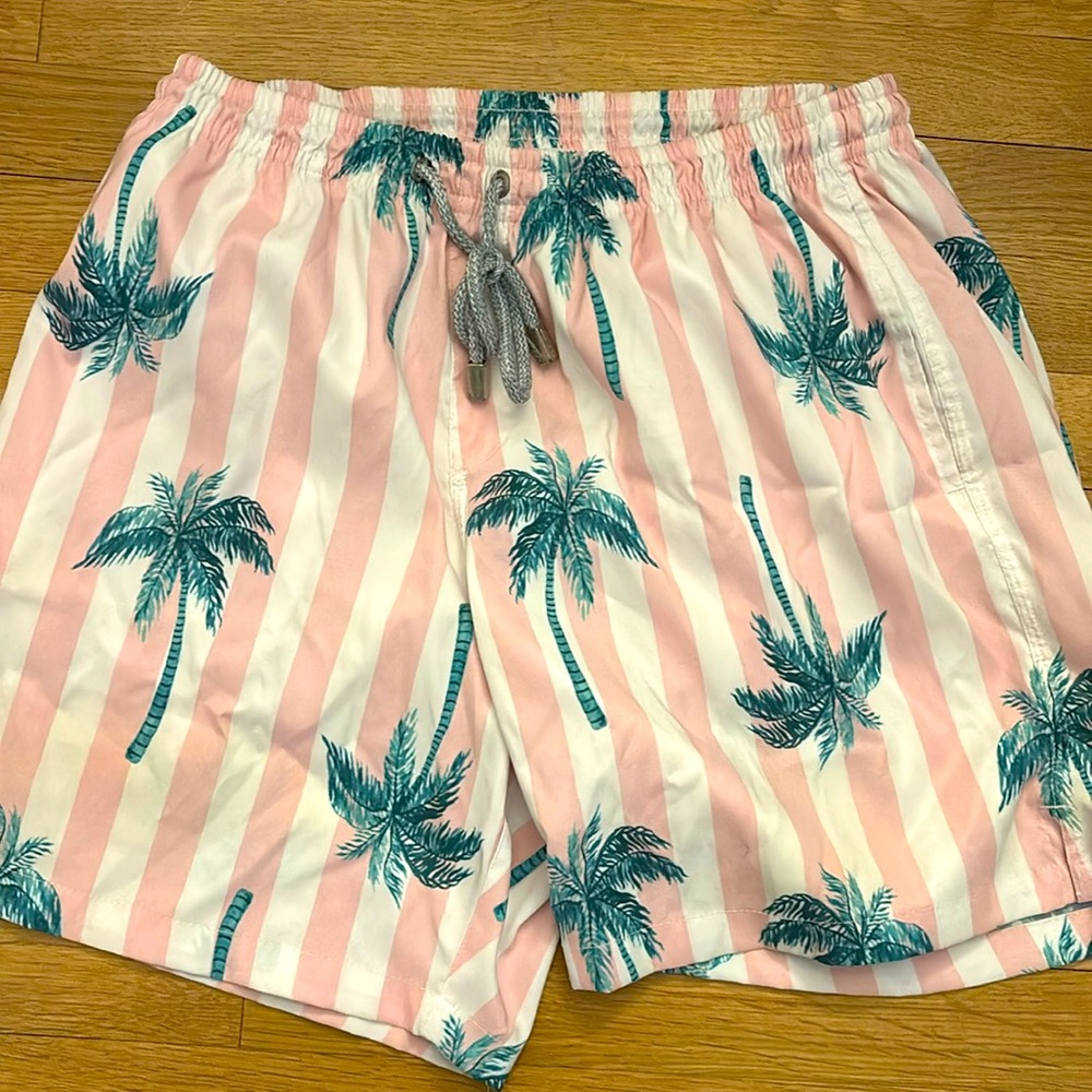 Only worn handful of times size L men’s Kenny Flowers bathing suit